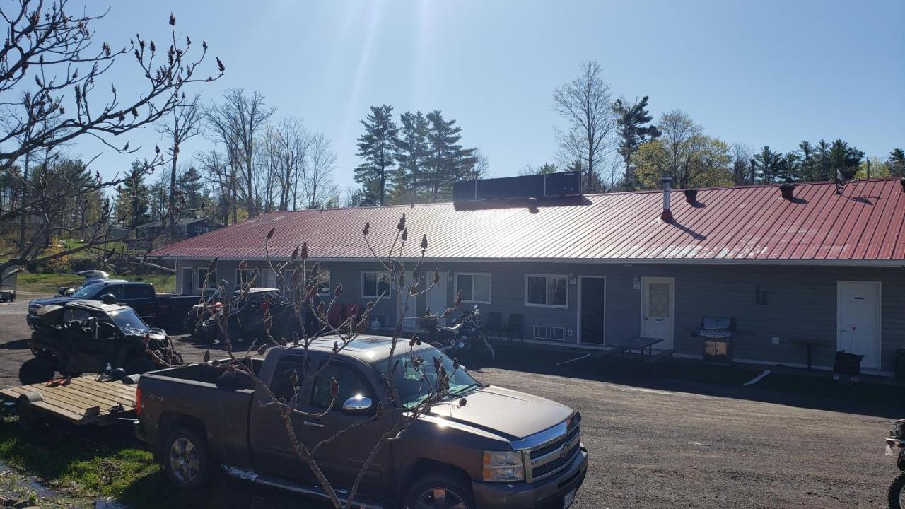 Calabogie Motor Inn Exteriér fotografie