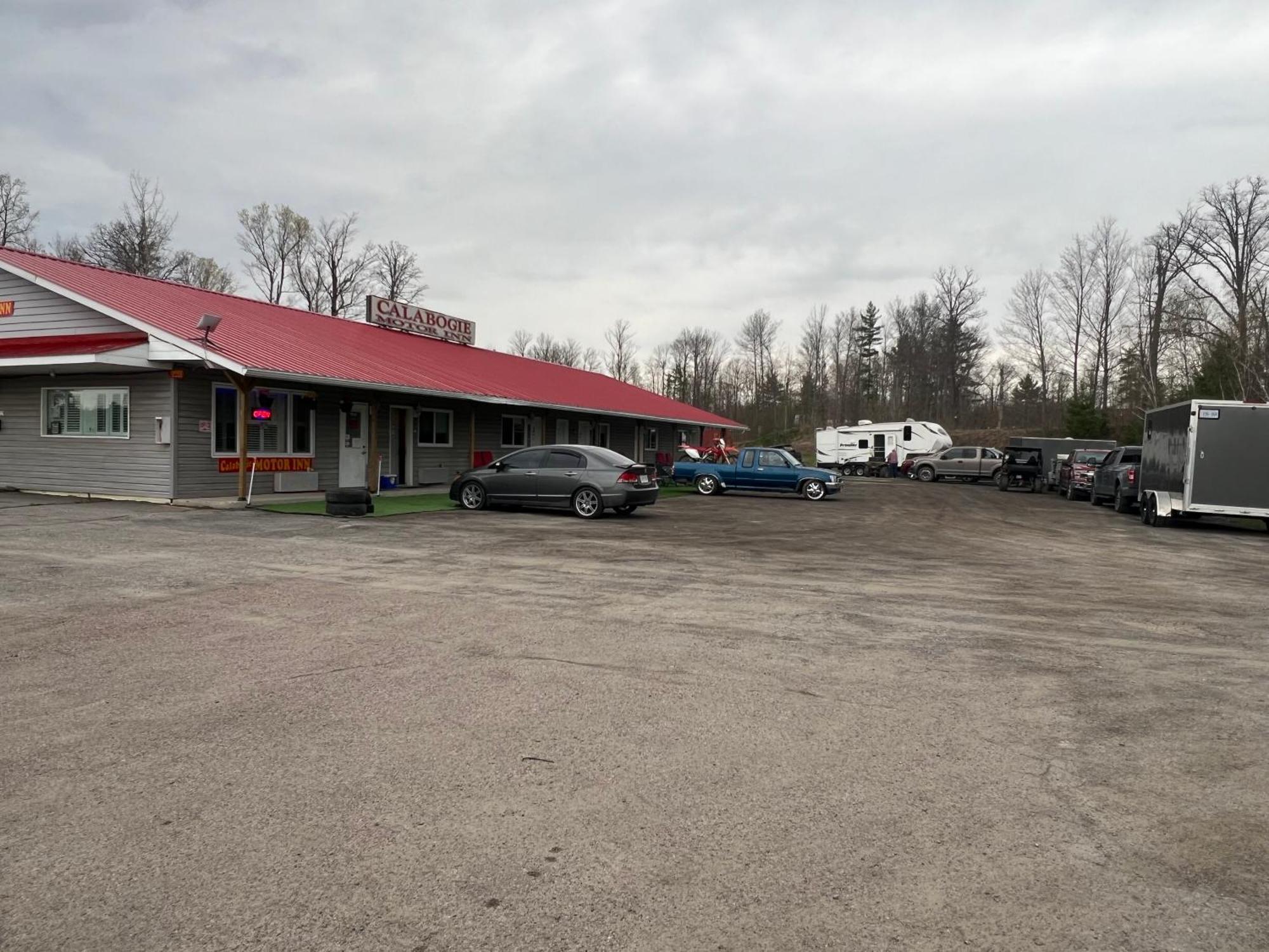 Calabogie Motor Inn Exteriér fotografie